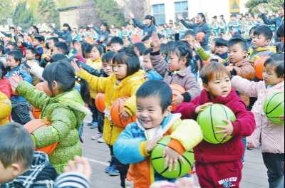 来青苑冬季运动会 小运动员赛出精气神